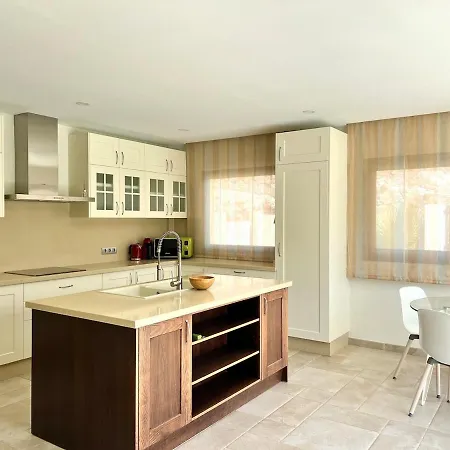 2 Bedroom With Heated Pool * Ла-Марета