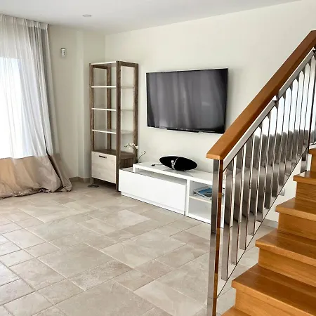 ヴィラ 2 Bedroom With Heated Pool La Mareta