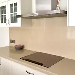 2 Bedroom With Heated Pool Βίλα *